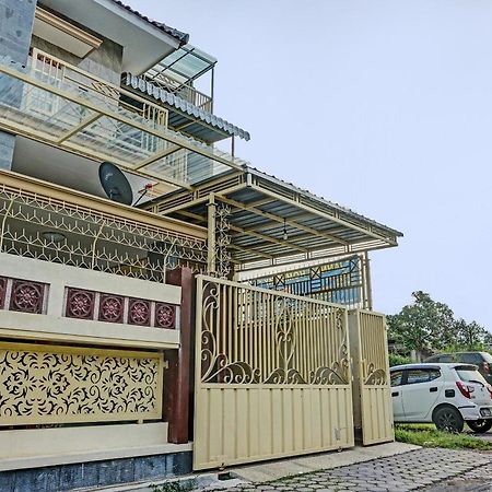 Oyo 91707 Jannah Homestay Syariah Dau Exterior photo